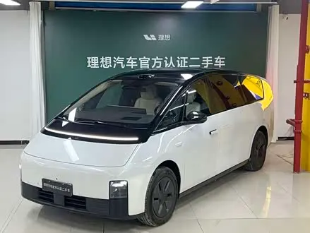 LI AUTO MEGA 2025