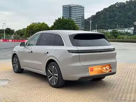 LI AUTO L6 2024