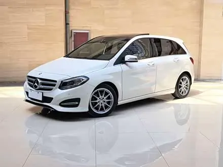 MERCEDES-BENZ B-CLASS 2015