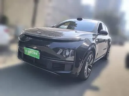 LI AUTO L8 2024