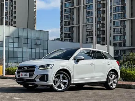 AUDI Q2L 2018