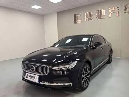 VOLVO S90 2022