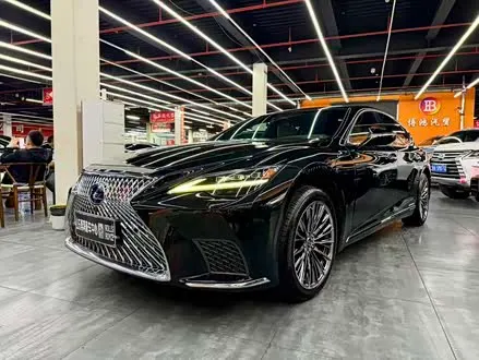 LEXUS LS 2023