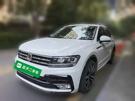 VOLKSWAGEN TIGUAN L 2021