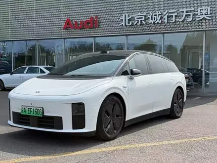 LI AUTO I6 2025