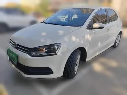 VOLKSWAGEN POLO 2016
