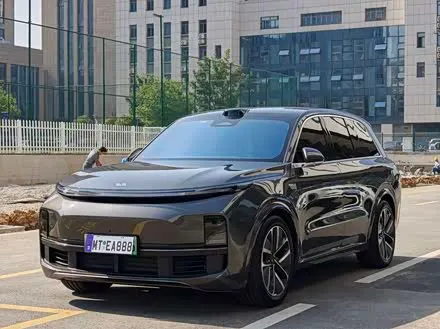 LI AUTO L8 2024