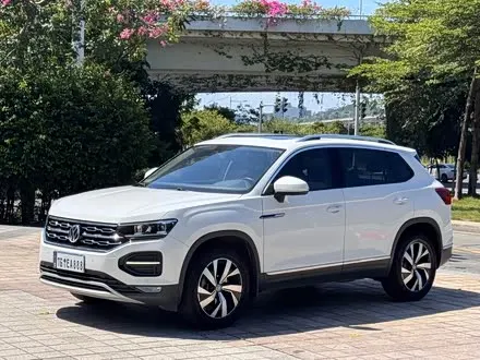 VOLKSWAGEN TAYRON 2020