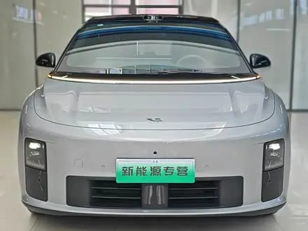 LI AUTO I6 2025