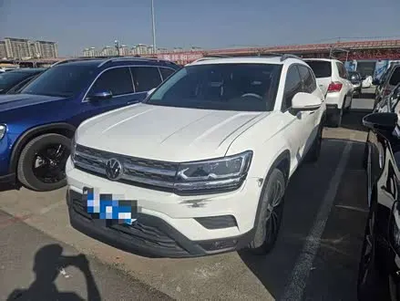VOLKSWAGEN THARU 2021