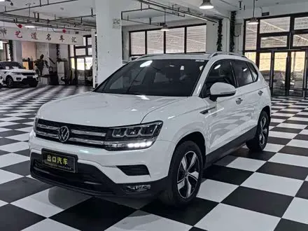 VOLKSWAGEN THARU 2022
