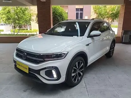VOLKSWAGEN T-ROC 2025