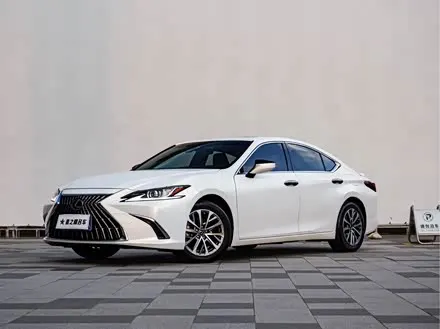 LEXUS ES — из Кореи под ключ