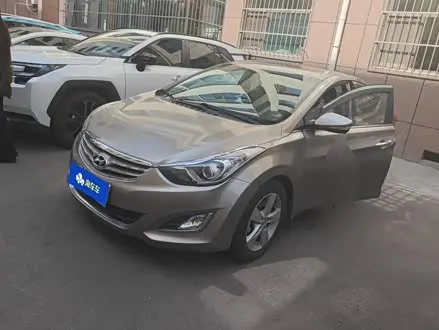HYUNDAI ELANTRA 2012
