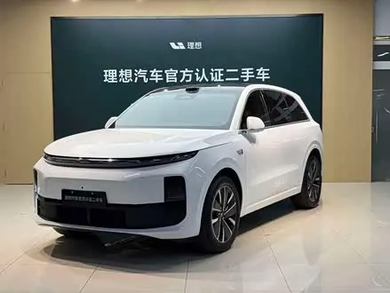 LI AUTO L6 2025