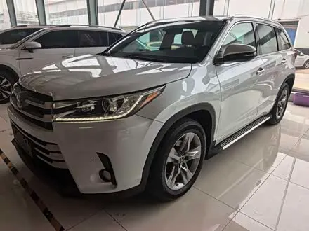 TOYOTA HIGHLANDER 2021