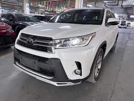 TOYOTA HIGHLANDER 2021