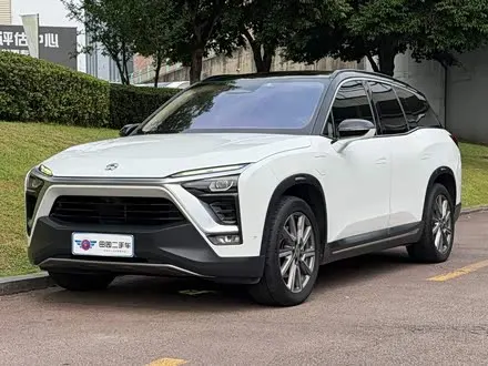 NIO ES8 2018