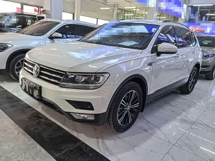 VOLKSWAGEN TIGUAN L 2020