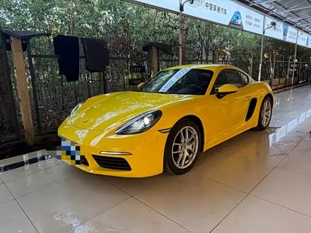 PORSCHE 718 2018
