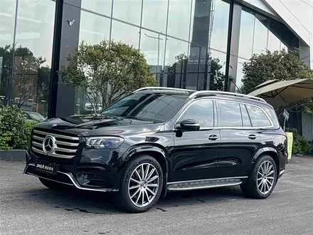 MERCEDES-BENZ GLS 2024