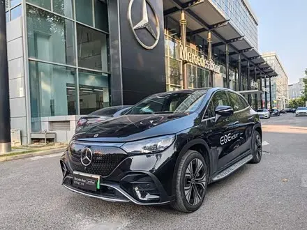 MERCEDES-BENZ EQE SUV 2024
