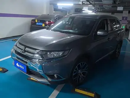 MITSUBISHI OUTLANDER 2018