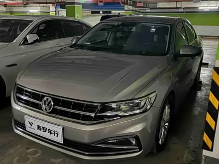 VOLKSWAGEN BORA 2020