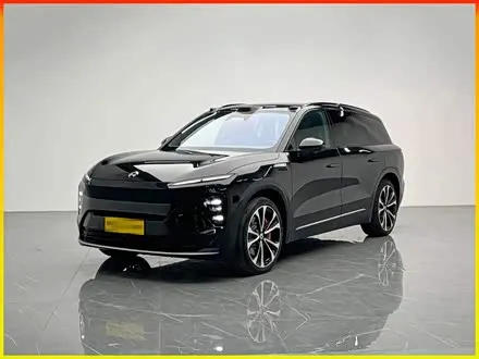 NIO ES8 2023