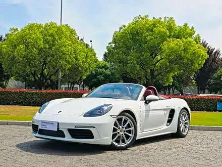 PORSCHE 718 2018