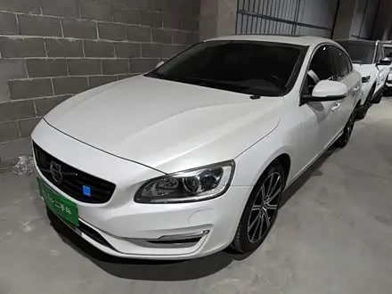 VOLVO S60 2018