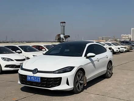 VOLKSWAGEN LAMANDO 2026