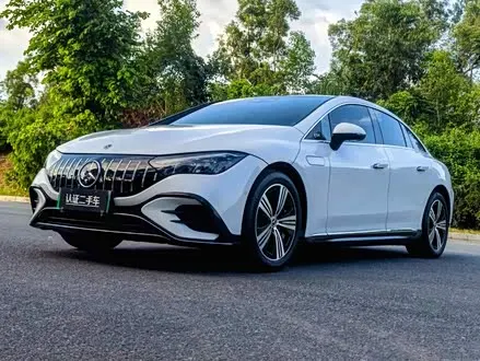 MERCEDES-BENZ EQE 2022