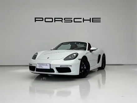 PORSCHE 718 2023