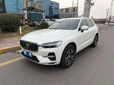 VOLVO XC60 2024