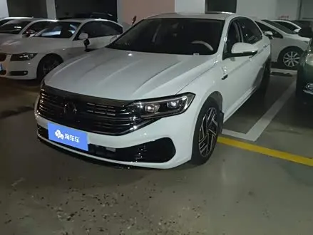 VOLKSWAGEN SAGITAR 2023