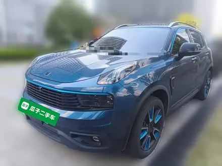 LYNK & CO 01 2019