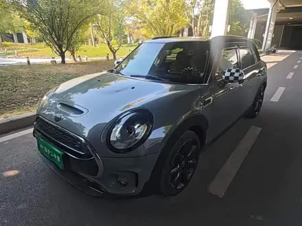 MINI CLUBMAN 2016