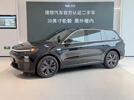 LI AUTO L6 2025