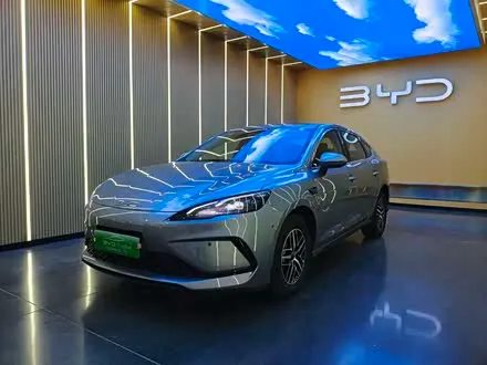 BYD SEAL 05 DM-I 2025