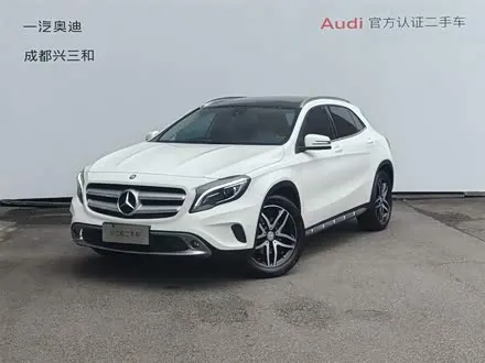 MERCEDES-BENZ GLA 2015