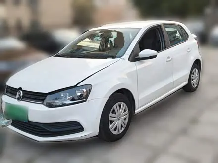VOLKSWAGEN POLO 2016