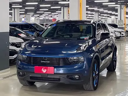 LYNK & CO 01 2019