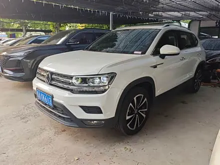 VOLKSWAGEN THARU 2022