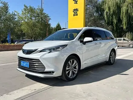 TOYOTA SIENNA 2021