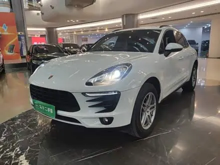 PORSCHE MACAN 2017