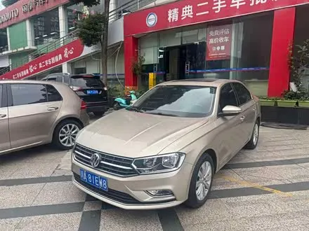 VOLKSWAGEN BORA 2016