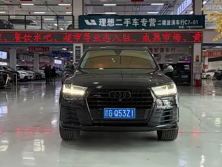 AUDI Q7 2019