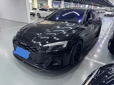 AUDI A5 2024