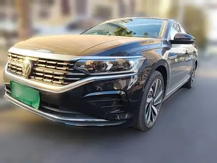 VOLKSWAGEN PASSAT 2022